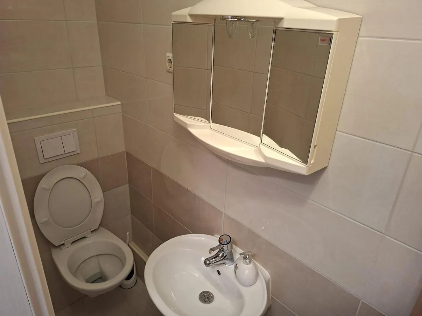 Romano Apartments Palit 0*,  Croatia