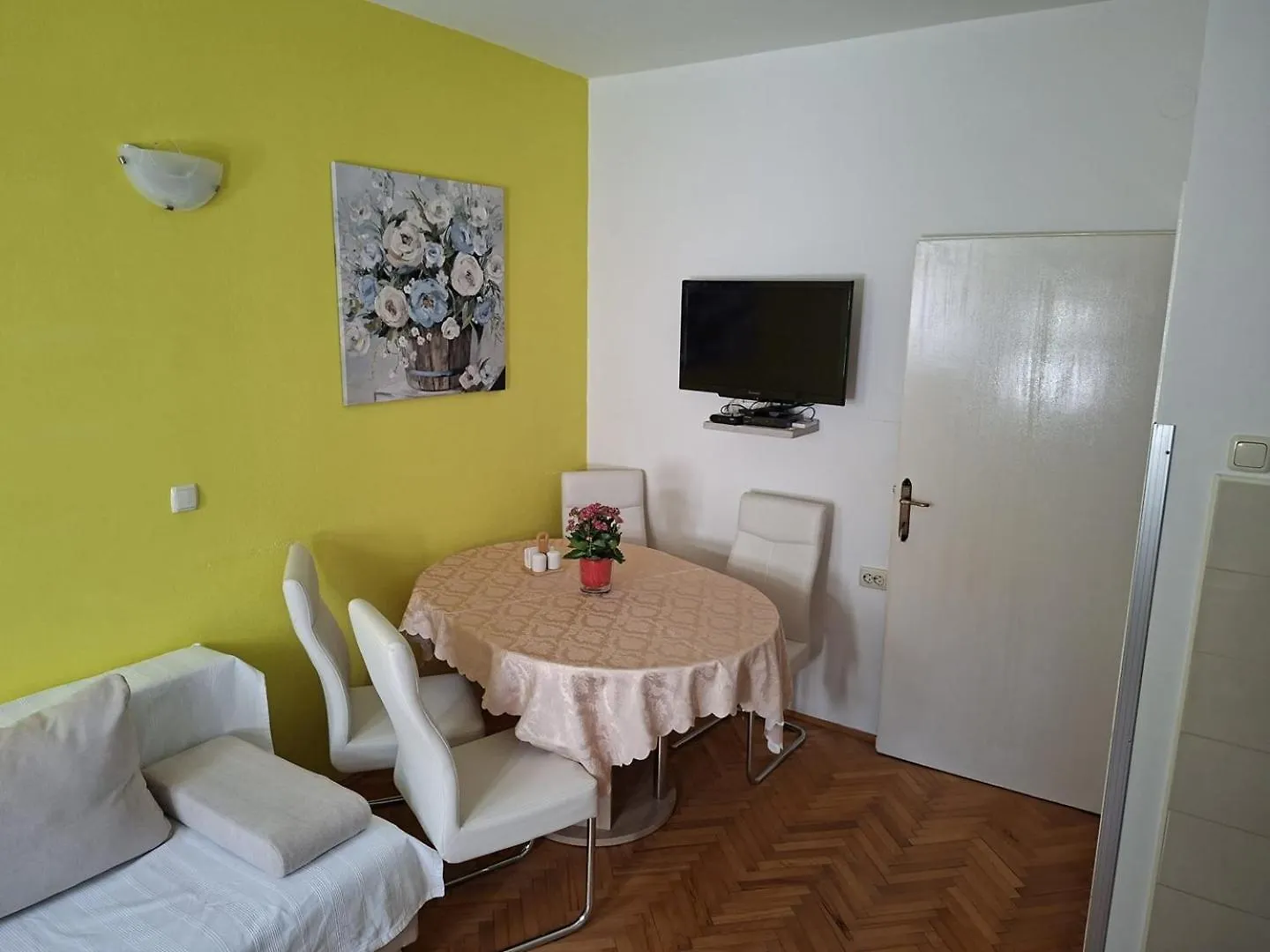 Romano Apartments Palit Guest house