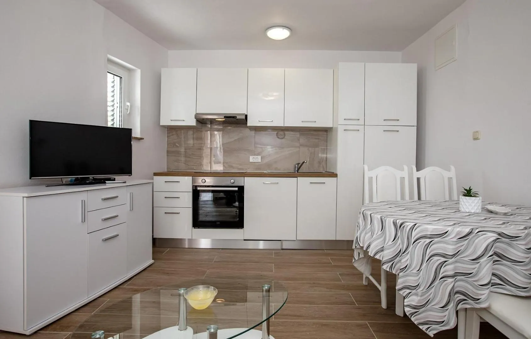 Romano Apartments Palit 0*,