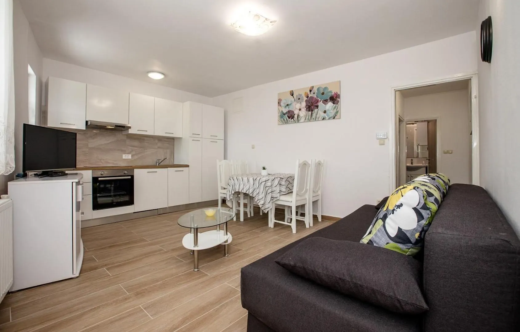 Romano Apartments Palit Guest house
