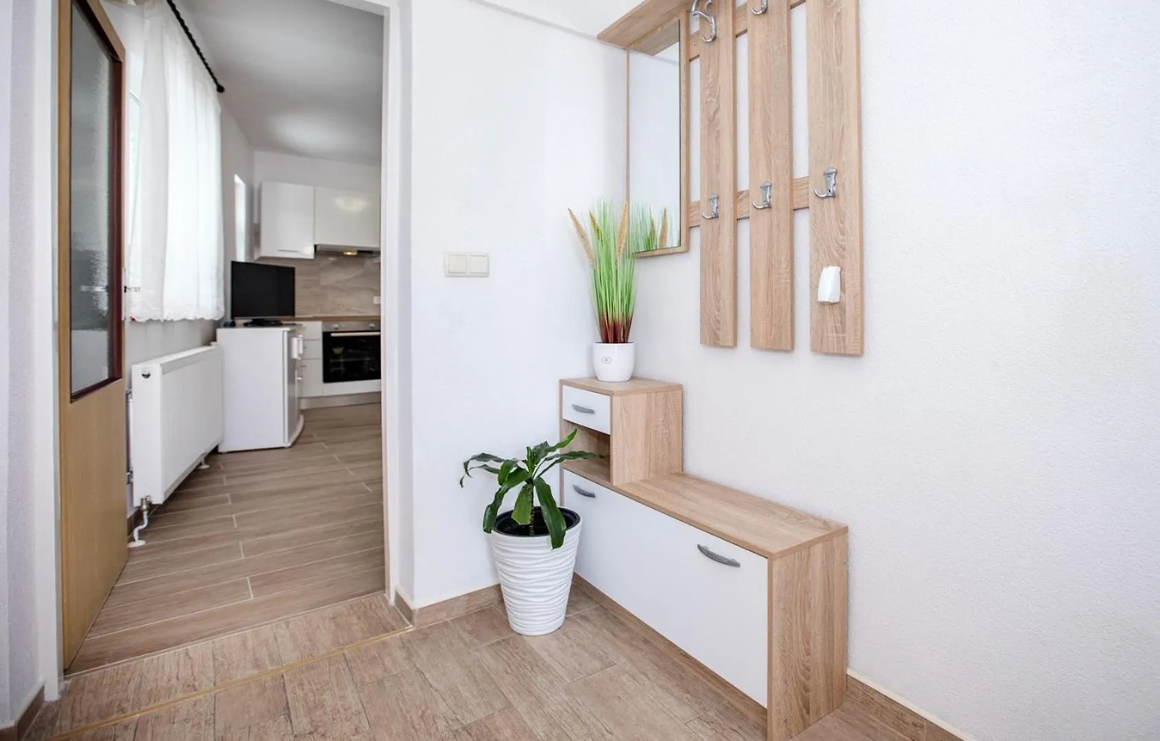 Guest house Romano Apartments Palit Croatia