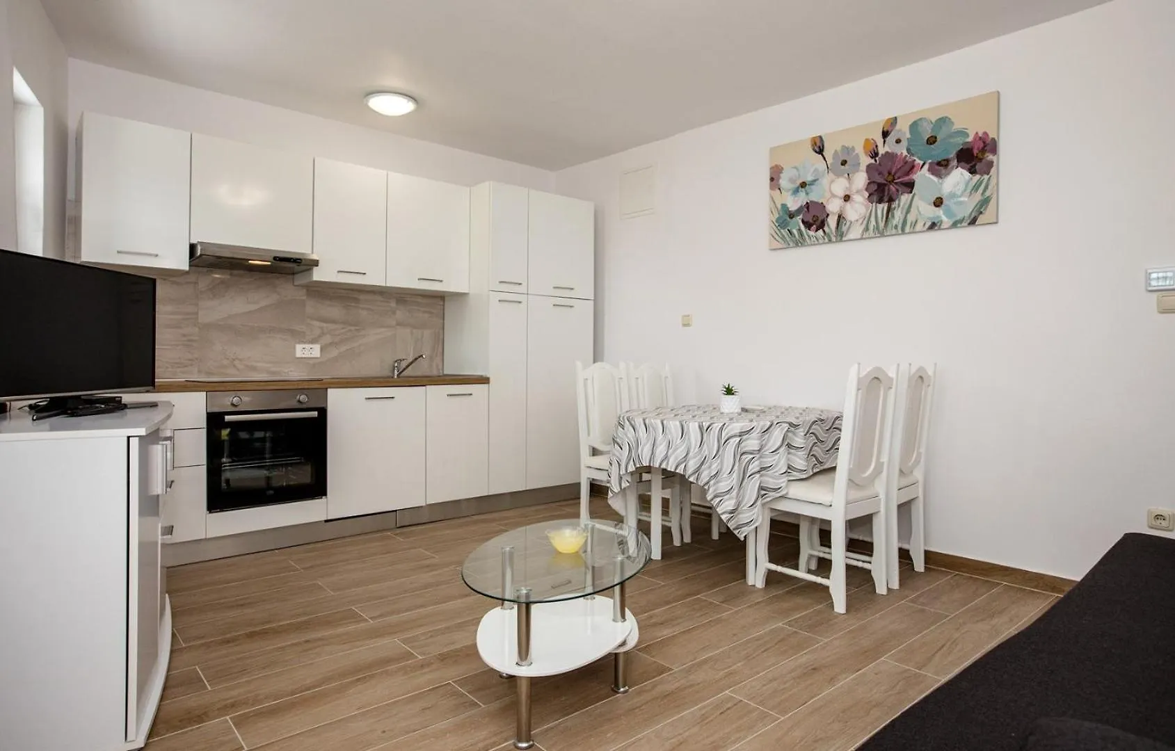 Romano Apartments Palit